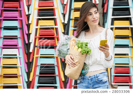 After shopping 28033306