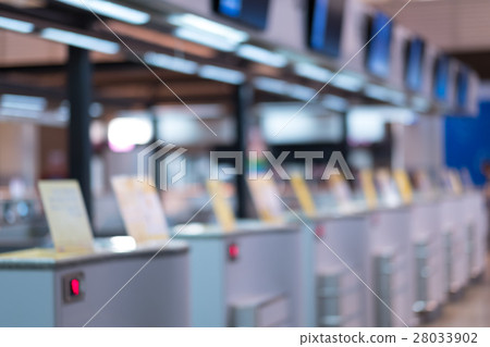 Blurry image of Airport check in terminal 28033902