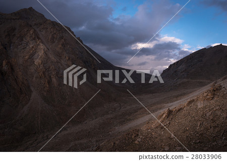 Scenery of landscape view in Jammu and Kashmir  28033906