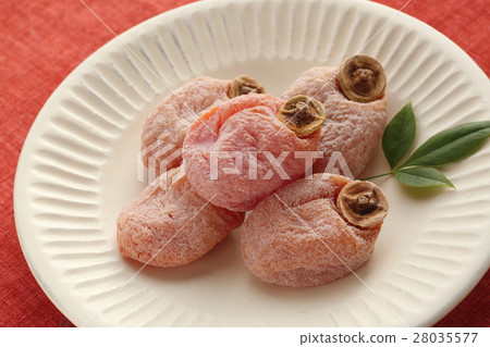 Dried persimmon 28035577