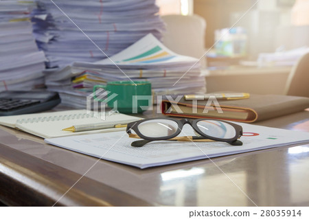 Business Concept, Pile of unfinished documents Business Concept, Pile of unfinished documents 28035914