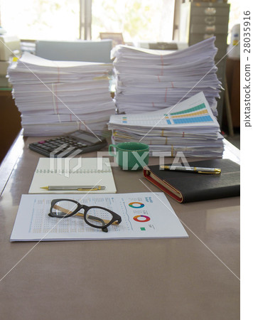 Business Concept, Pile of unfinished documents Business Concept, Pile of unfinished documents 28035916