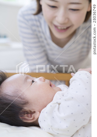 Baby and mother 28036749