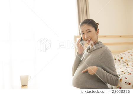 Maternity life 28038236