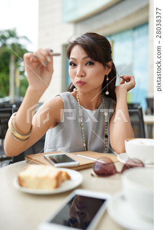 Funny woman Funny woman 28038377