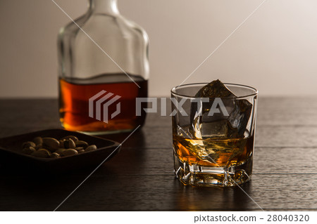 Whiskey image Whiskey image 28040320