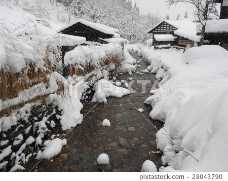 In Cherry hot springs which is the most popular of Dantotsu in hot-spring resort, it is known as an inn that it is hard for Japan to make the reservation. In Cherry hot springs which is the most popular of Dantotsu in hot-spring resort, it is known as an inn that it is hard for Japan to make the reservation. 28043790