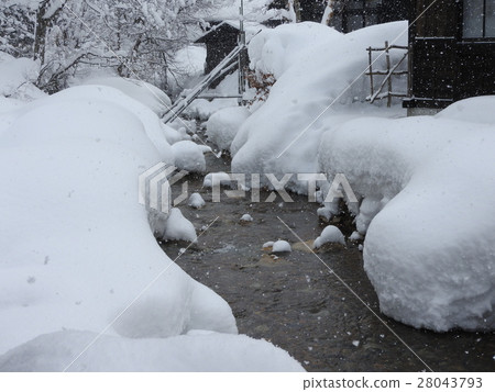 In Cherry hot springs which is the most popular of Dantotsu in hot-spring resort, it is known as an inn that it is hard for Japan to make the reservation. In Cherry hot springs which is the most popular of Dantotsu in hot-spring resort, it is known as an inn that it is hard for Japan to make the reservation. 28043793