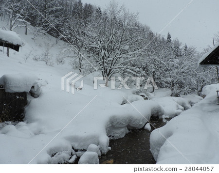 In Cherry hot springs which is the most popular of Dantotsu in hot-spring resort, it is known as an inn that it is hard for Japan to make the reservation. 28044057