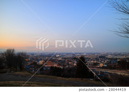 Tokyo Metropolitan Sakuragaoka Park Yuhi no Oka 28044419