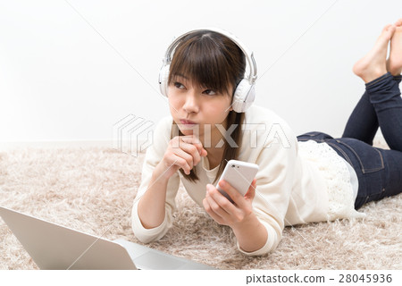 Young lady lifestyle Young lady lifestyle 28045936