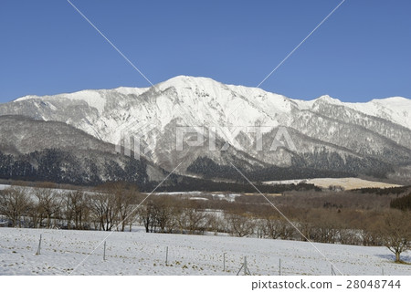 Snow scenery of Onikobe and Baldy · Naruko Onsen Onikobe (Miyagi Prefecture) Snow scenery of Onikobe and Baldy · Naruko Onsen Onikobe (Miyagi Prefecture) 28048744