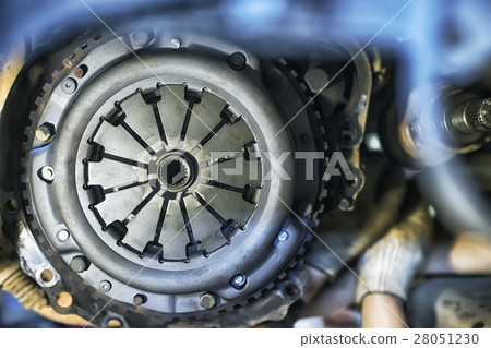 New clutch basket with shallow depth of field 28051230