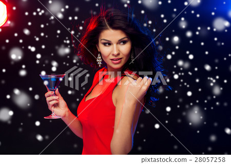 beautiful sexy woman with cocktail at nightclub 28057258