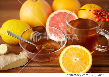 tea with honey, lemon and ginger on wood 28058452