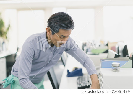 桌子 人 人物 28061459