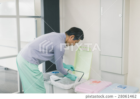 垃圾桶 垃圾箱 人 28061462