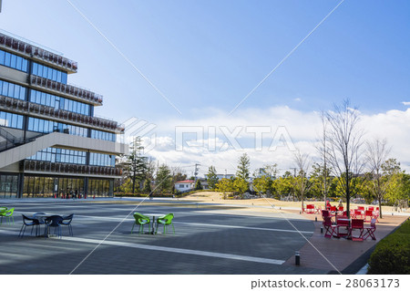 Courtyard of Meiji University Nakano Campus 28063173
