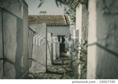 the entrance into the old cell 28067390