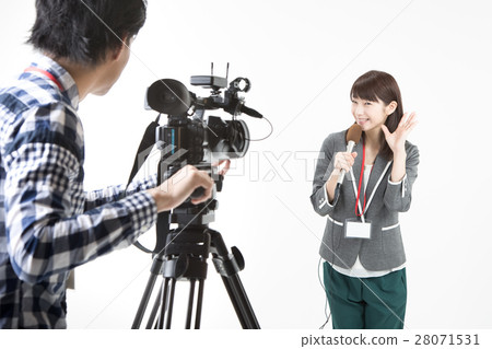 Announcer who speaks in front of the camera 28071531