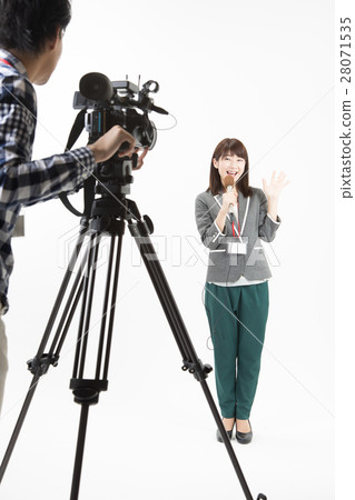 Announcer who speaks in front of the camera Announcer who speaks in front of the camera 28071535