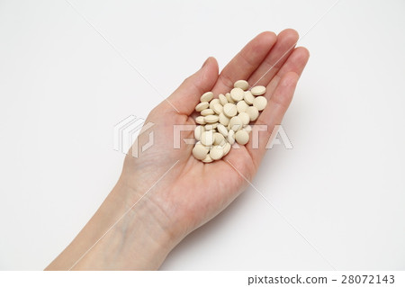 Hand with tablets 28072143