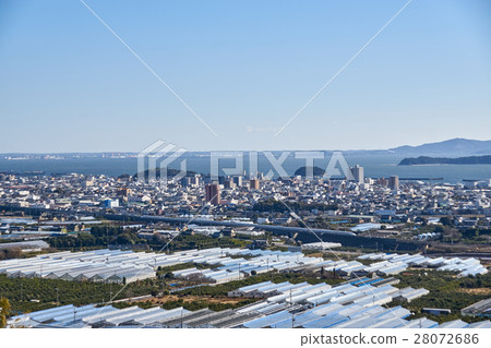 新幹線在蒲郡市和三河灣附近奔跑 28072686