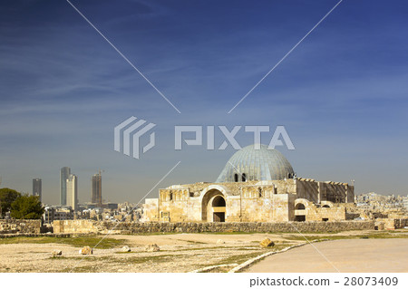 The ruins of the ancient citadel in Amman, Jordan  28073409