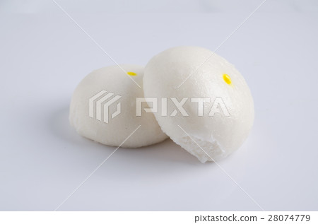 Salapao steamed Chinese bun isolated  28074779