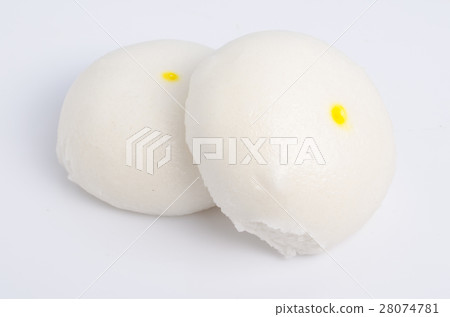 Salapao steamed Chinese bun isolated Salapao steamed Chinese bun isolated 28074781