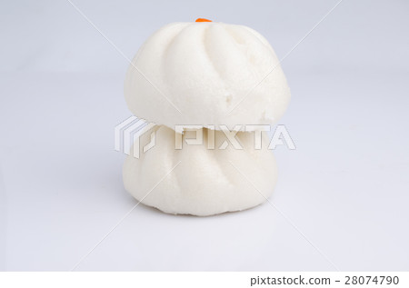 Salapao steamed Chinese bun isolated on white 28074790