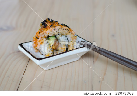 Maki Sushi Maki Sushi 28075362