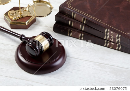 Law gavel justice symbol Law gavel justice symbol 28076075