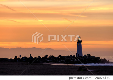 Santa Cruz Breakwater Light at sunrise Santa Cruz Breakwater Light at sunrise 28076140