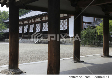 寺廟的走廊（奈良/法隆寺禮堂） 28080141