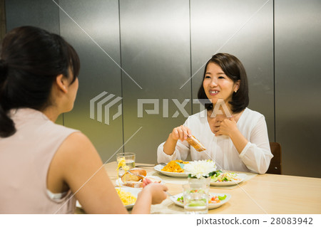 dinner 28083942