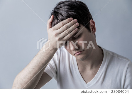 一個頭疼的男人 一個頭疼的男人 28084004