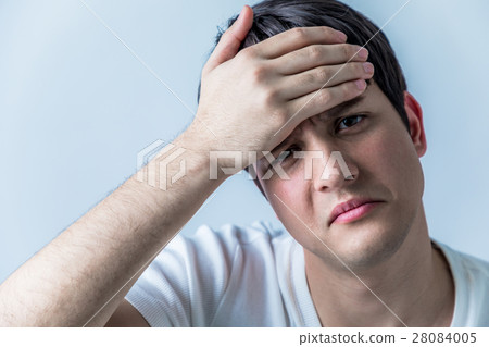 一個頭疼的男人 一個頭疼的男人 28084005