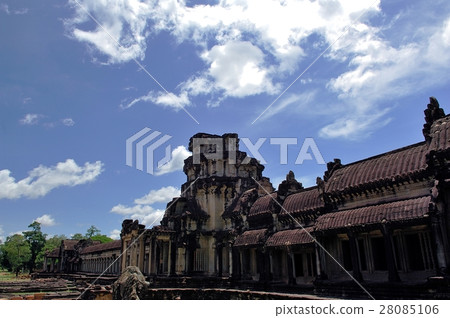 古老廢墟在藍天吳哥窟@柬埔寨安定了 古老廢墟在藍天吳哥窟@柬埔寨安定了 28085106