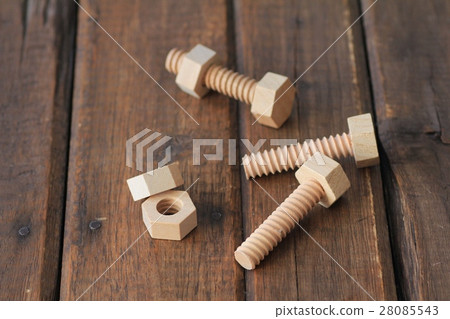 Wooden bolt toy DIY image 28085543