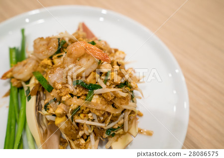 Pad Thai. Stir-fried thai noodle. 28086575