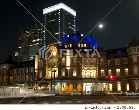 東京站和月亮 28086686