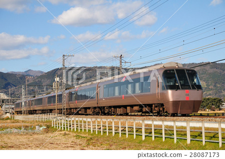 Odakyu浪漫汽車EXE 30000在冬天晴朗的原野去 28087173