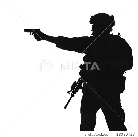 soldier with pistol 28089438