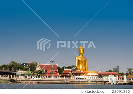 Golden big buddha statue Golden big buddha statue 28091850