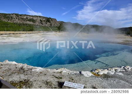 Yellowstone National Park 28092986
