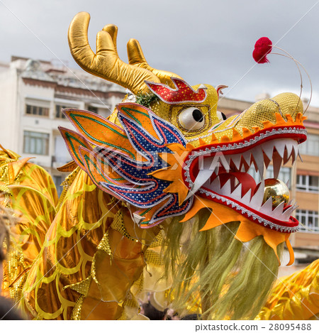 Dragon of the Chinese new year parade 28095488