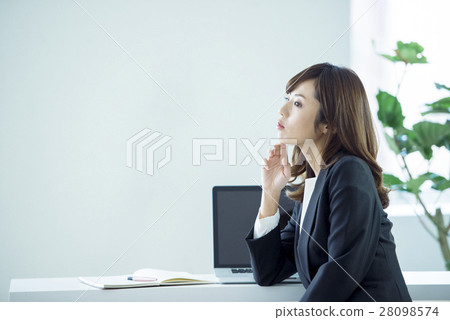 Business woman 28098574