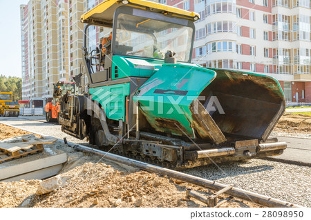 Asphalt-placing machine 28098950