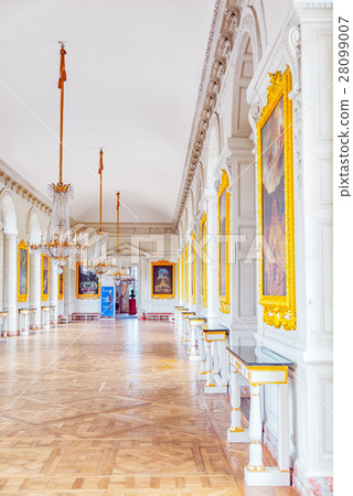 White gallery with painting in the Grand Trianon. 28099007